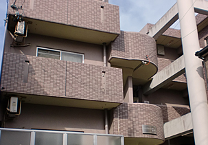 セントラルハイツ本山外観